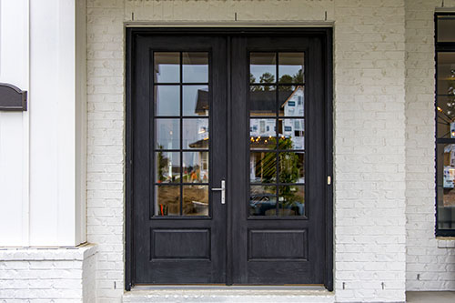 Exterior commercial door