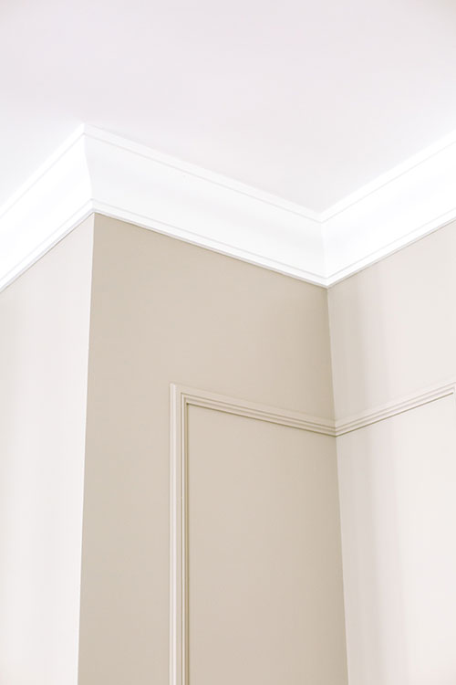 Geneva crown moulding